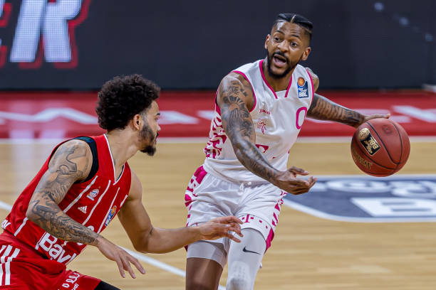 年仅22岁 年仅22岁