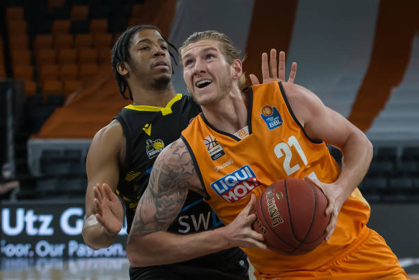 意外失利 意外失利